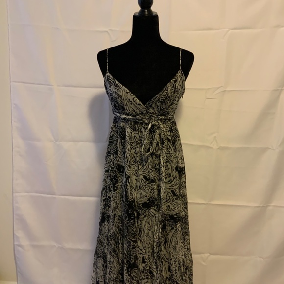 STUNNING Silk maxi halter dress - Picture 3 of 7